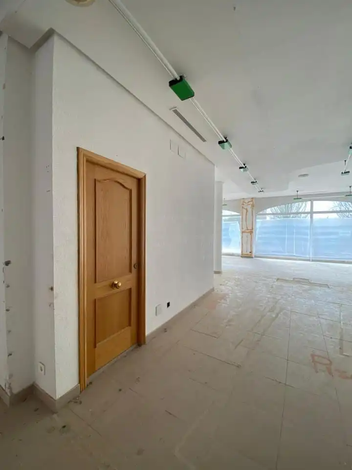 Local comercial en venda a Calle San Pedro Del Castro 3 24005 Leon, imagen 8