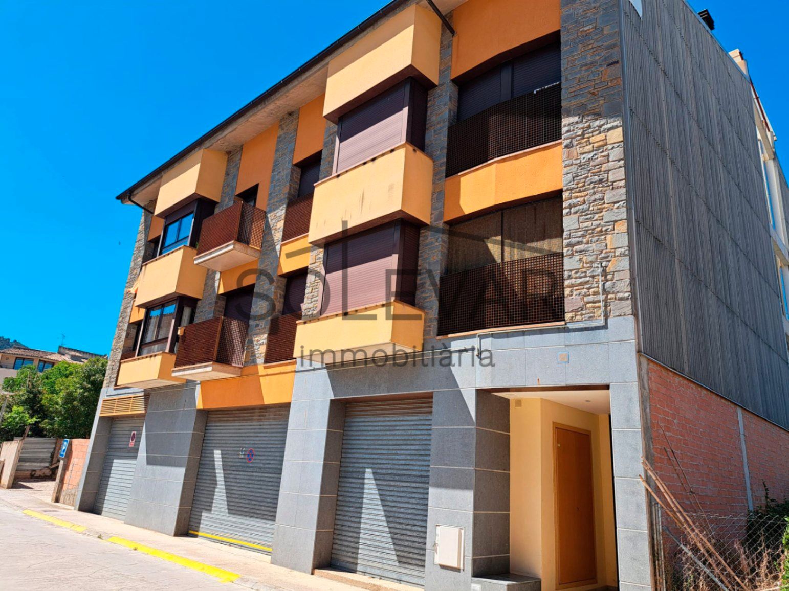 Vista exterior de Pis en venda en Salàs de Pallars amb Calefacció