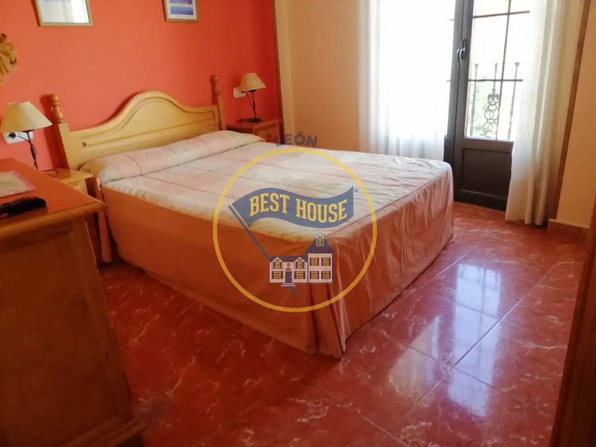 Buildings for sale in El Burgo Ranero