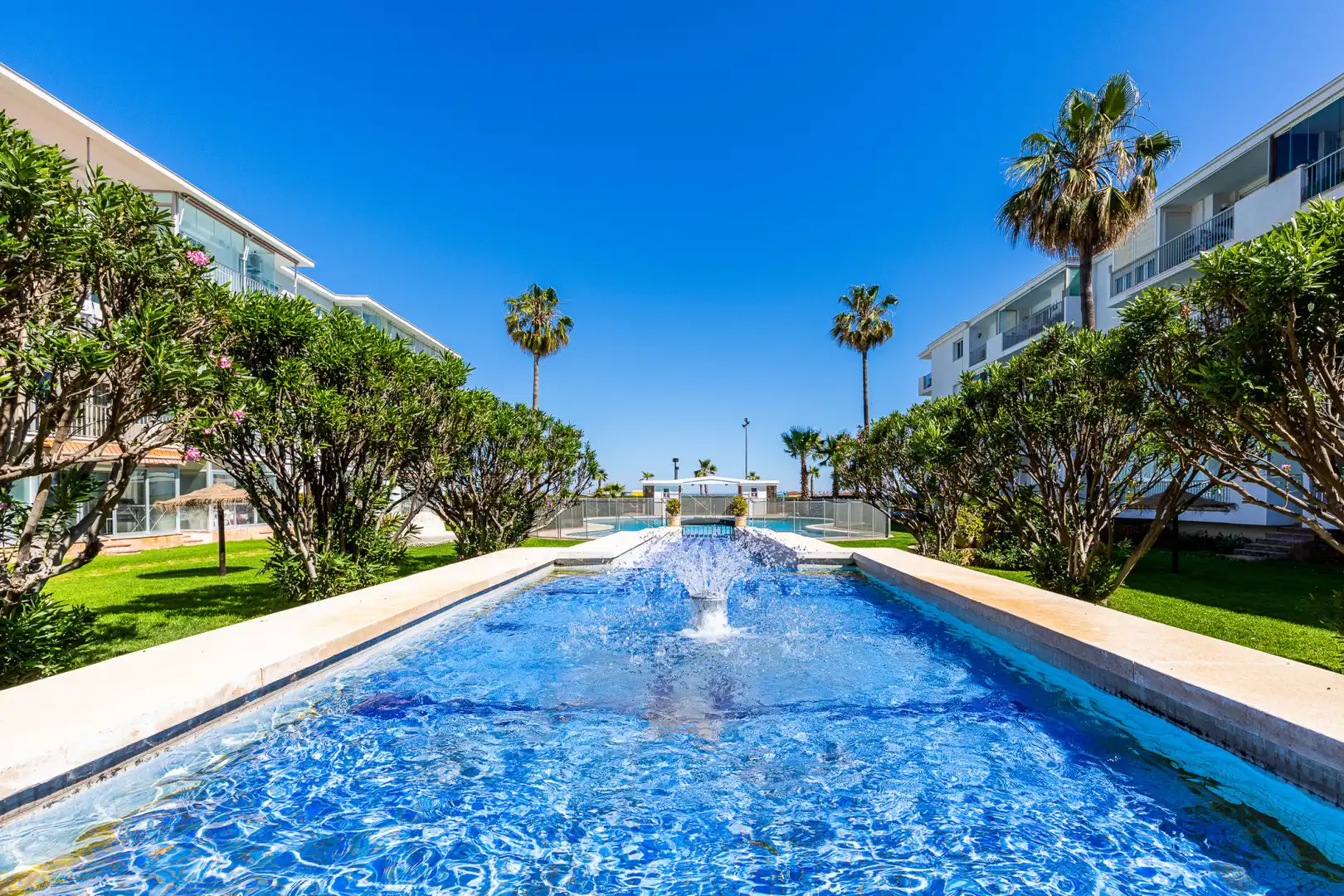 Swimming pool of Apartments for sale in Fuengirola  with Air Conditioner, Terrace and Swimming Pool