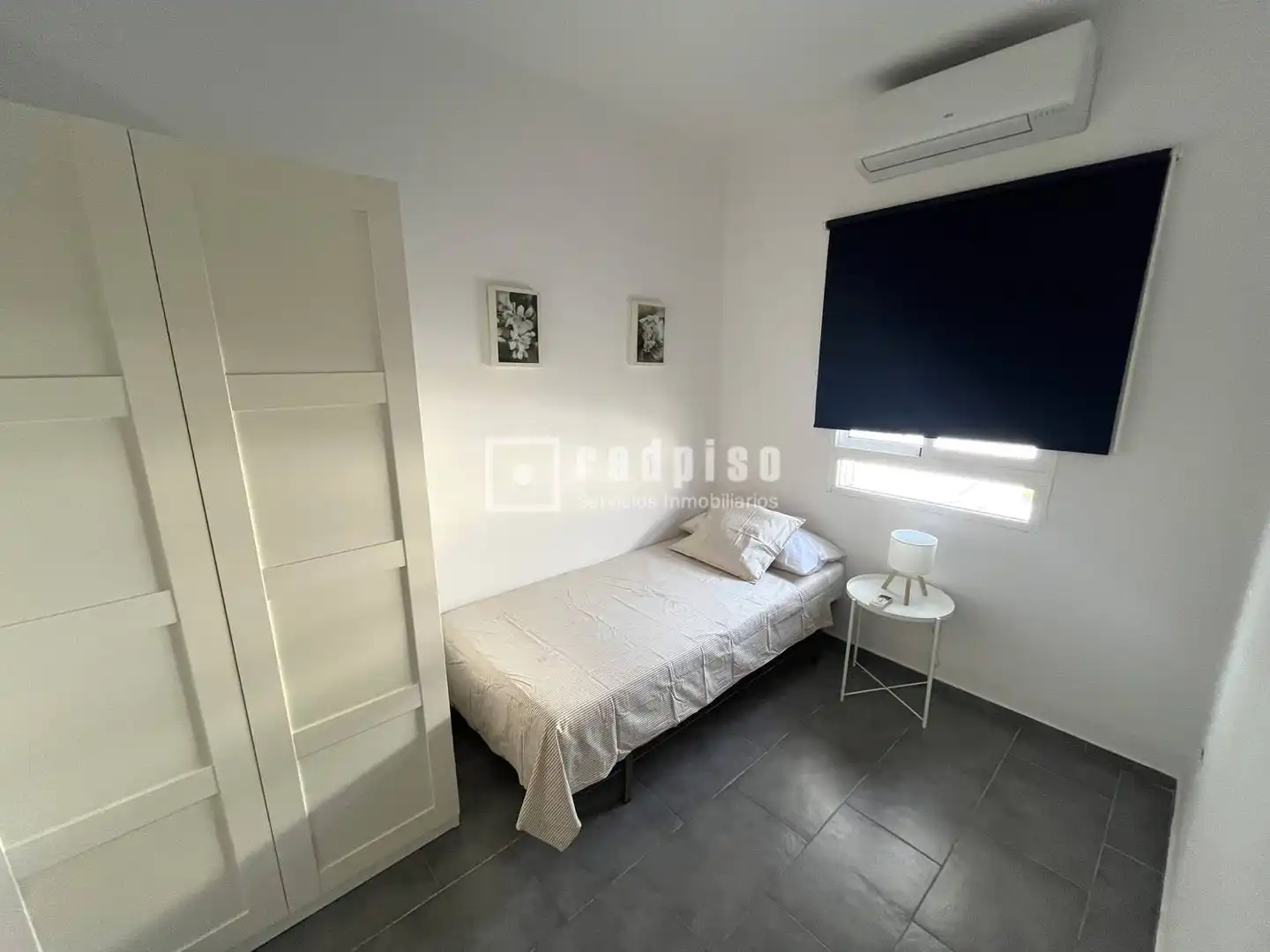 Bedroom of Flat for rent in Sevilla  with Air Conditioner, Terrace and Furnished