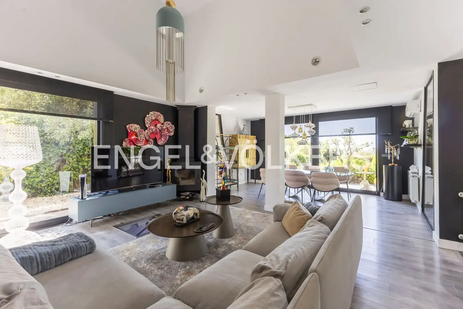 Sala de estar de Casa o chalet en venta en Torrelodones con Aire acondicionado, Calefacción y Jardín privado