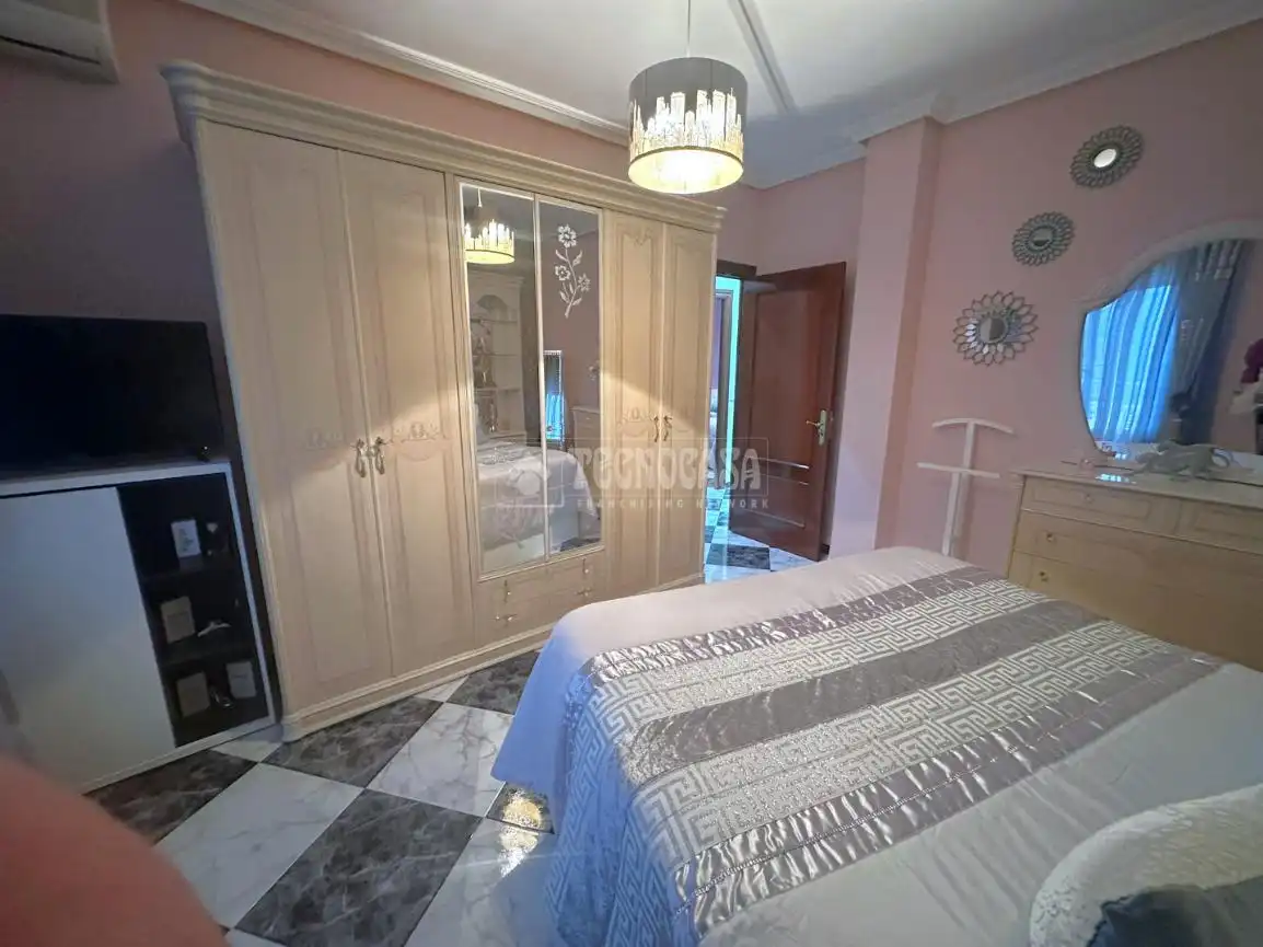 Dormitori de Casa o xalet en venda en Bedmar y Garcíez amb Aire condicionat, Calefacció i Terrassa