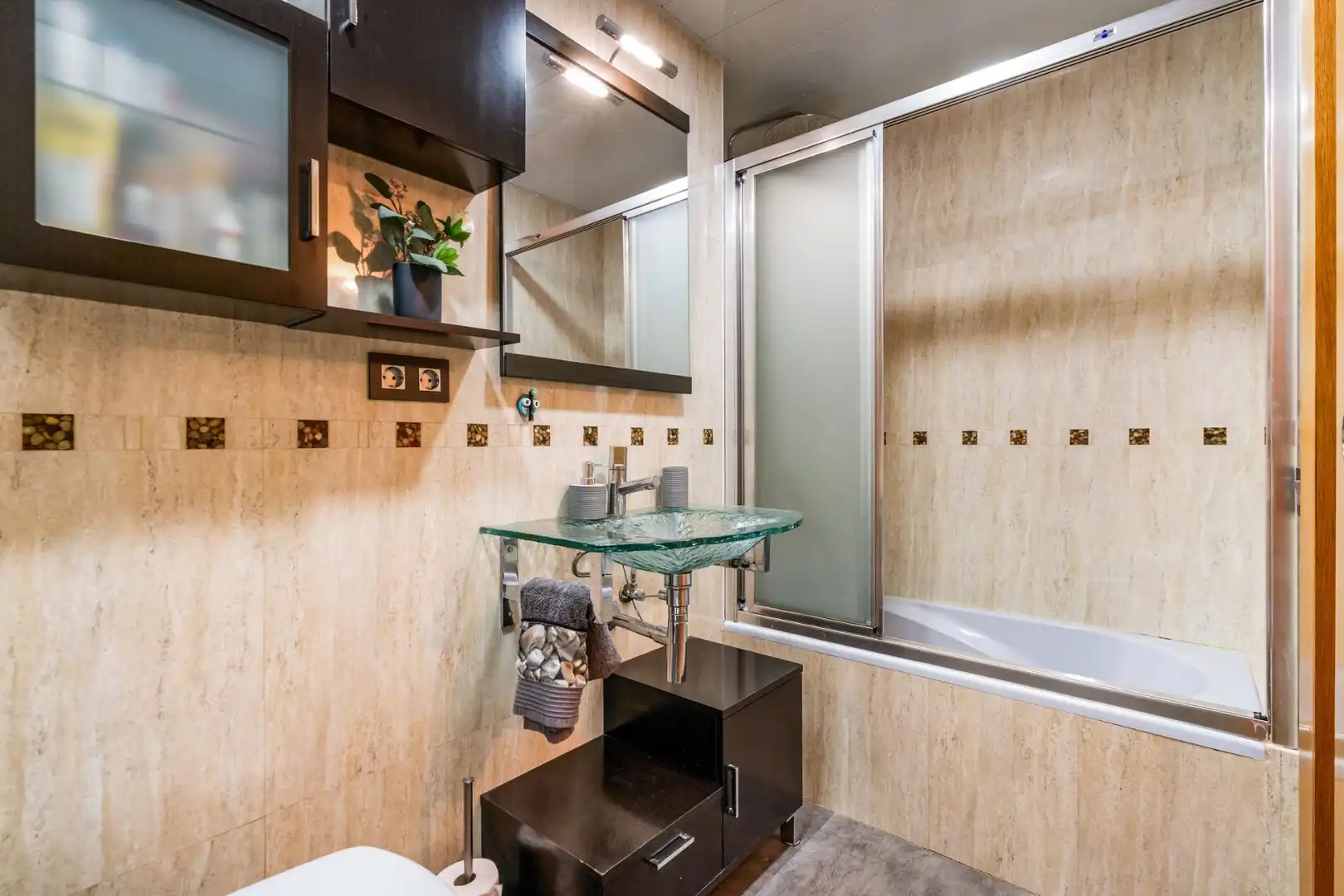 Bathroom of Flat for sale in Viladecans  with Air Conditioner, Heating and Terrace