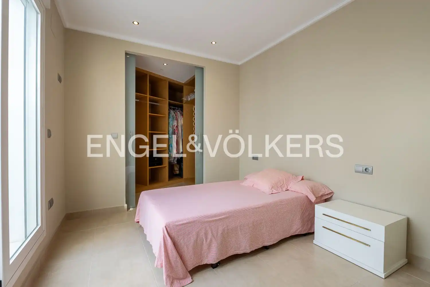 Habitación de Casa adosada en venta en Carcaixent con Aire acondicionado, Calefacción y Terraza