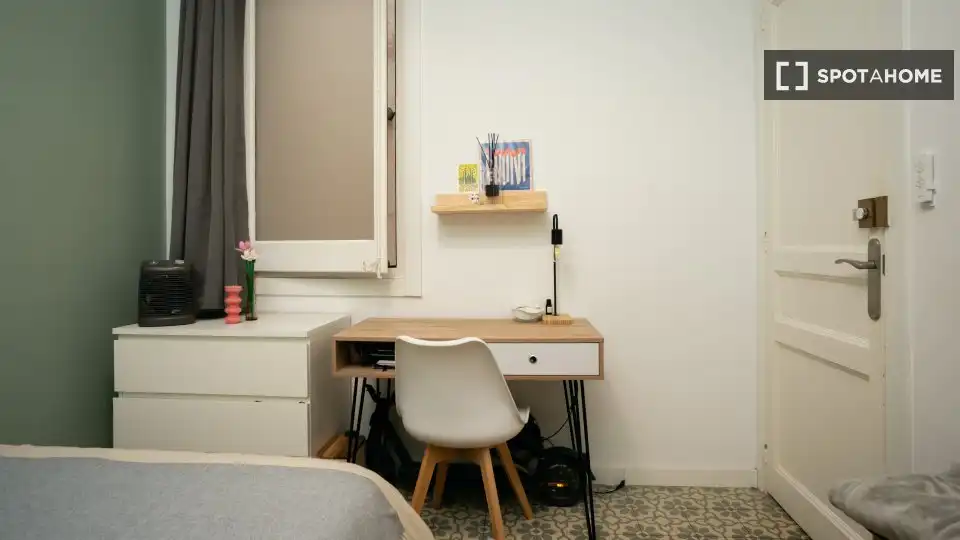 Habitación en La Nova Esquerra de l'Eixample