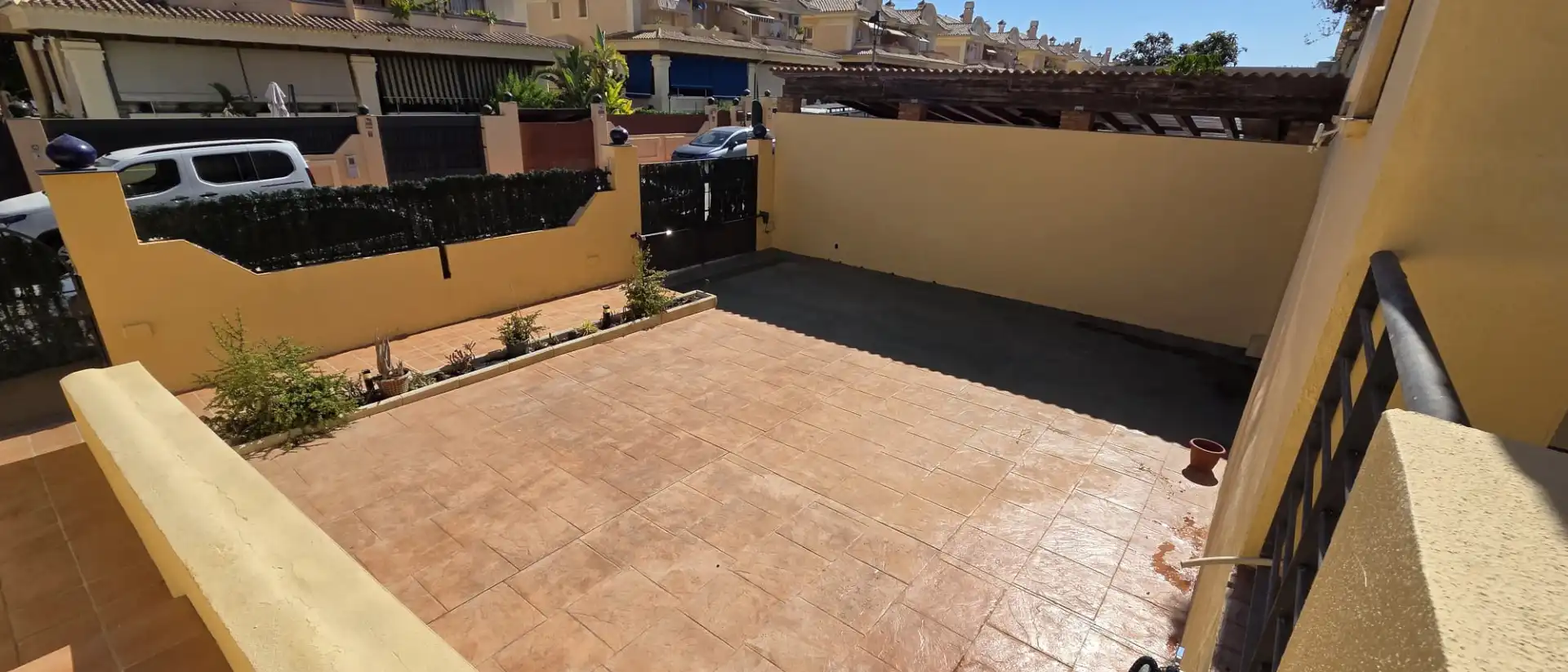 Terrassa de Casa adosada en venda en Alhaurín de la Torre amb Aire condicionat, Jardí privat i Terrassa