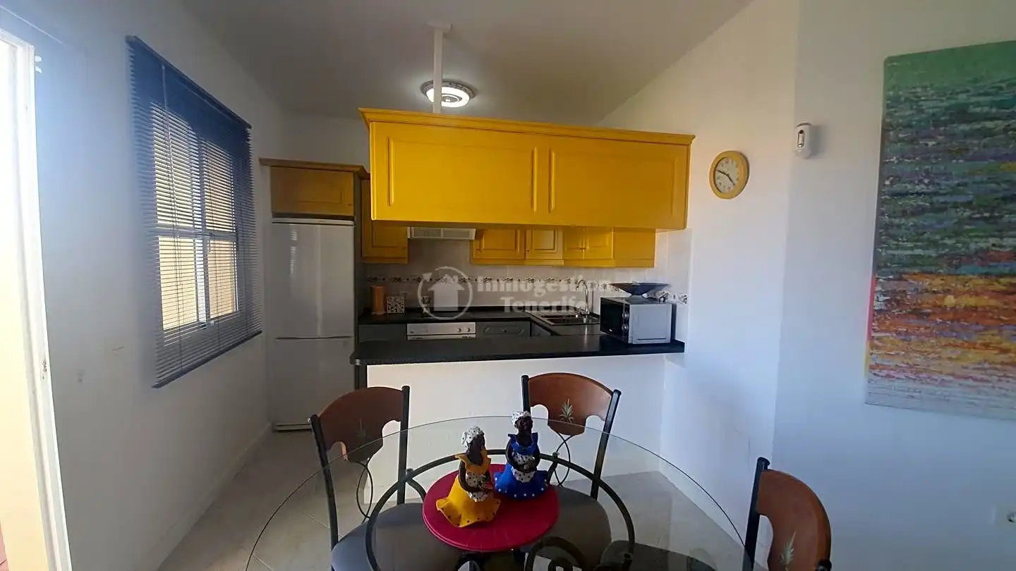 Cocina de Apartamento de alquiler en San Miguel de Abona con Jardín privado, Terraza y Amueblado
