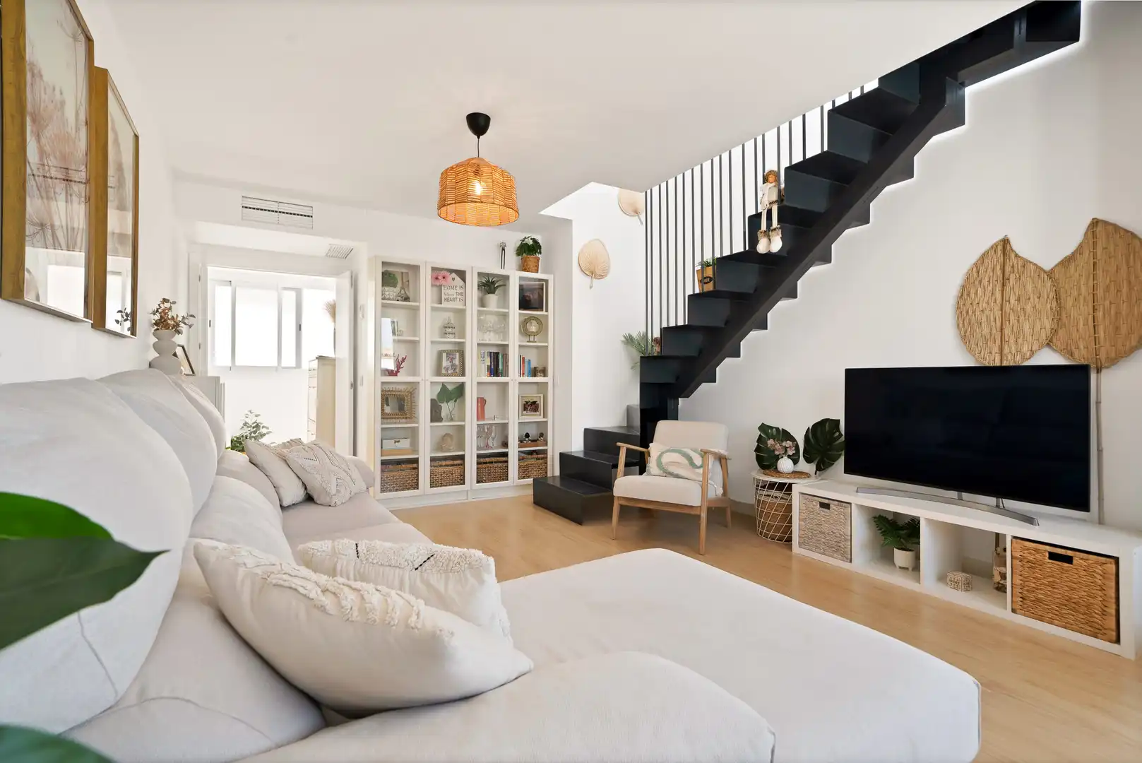 Living room of Attic for sale in Estepona  with Air Conditioner, Terrace and Storage room