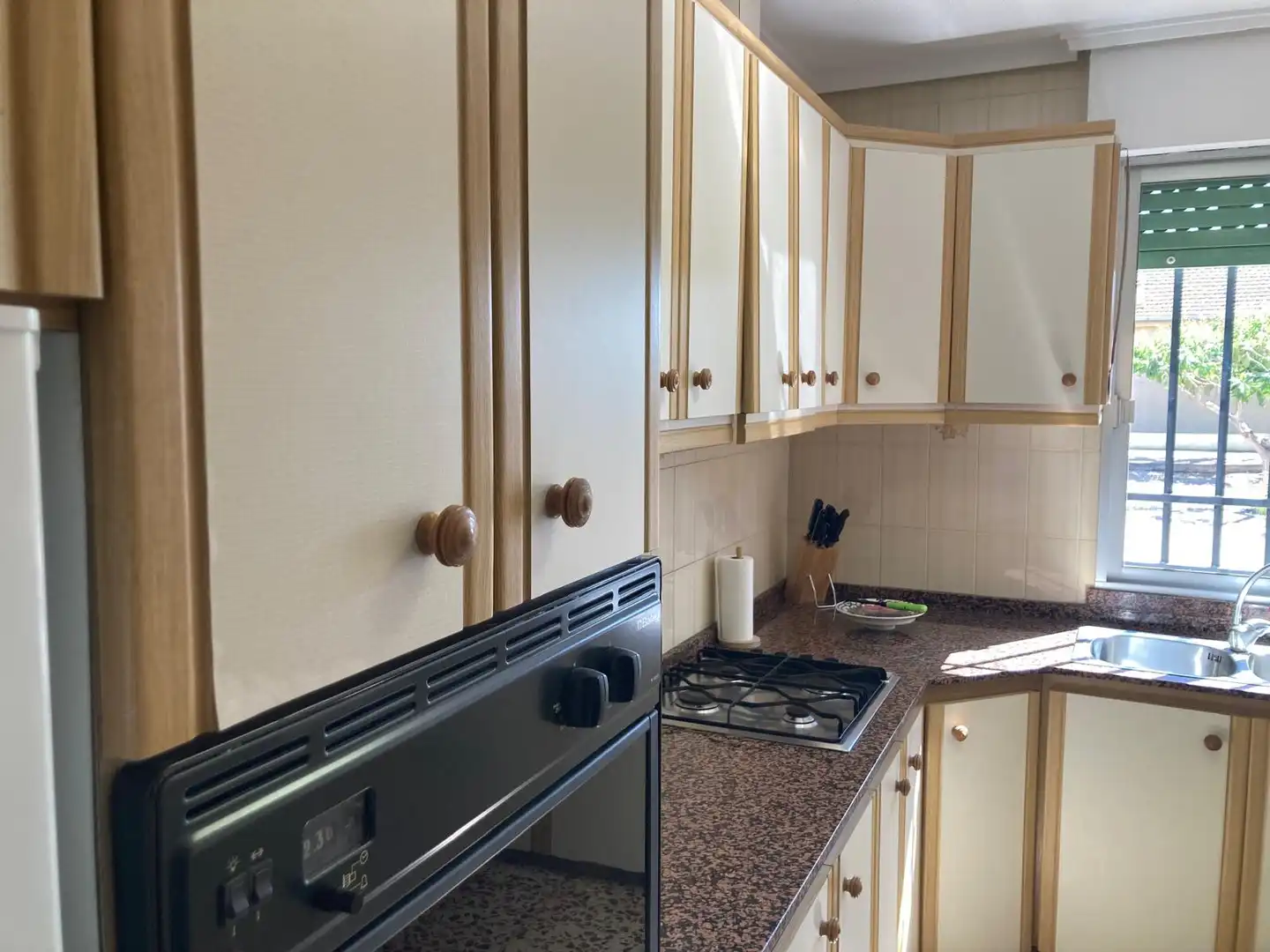 Cocina de Casa o chalet en venta en Villena con Jardín privado, Piscina y Amueblado