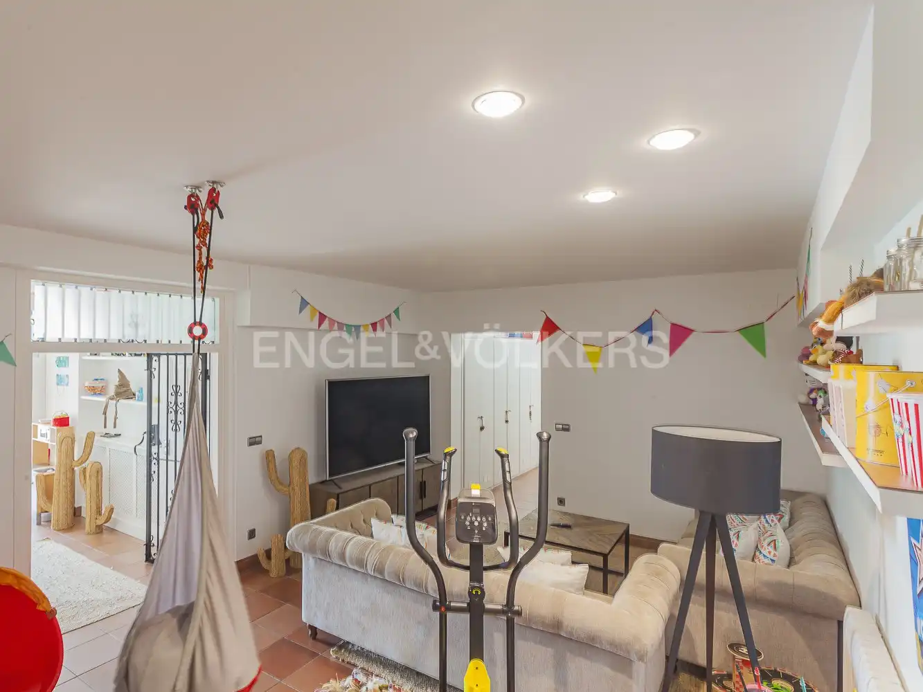 Sala d'estar de Casa o xalet en venda en Mataró amb Aire condicionat, Calefacció i Jardí privat