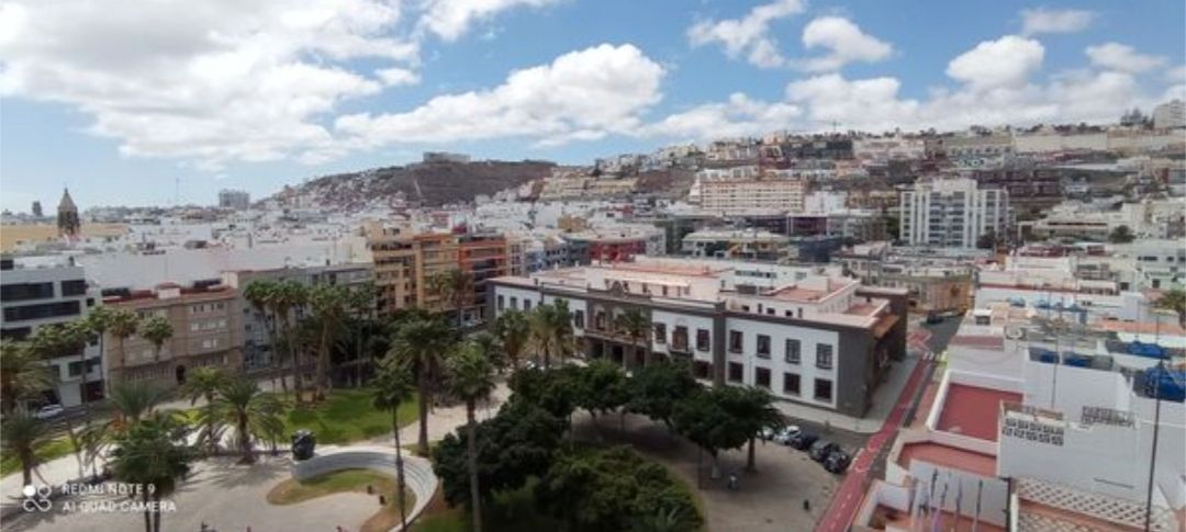 Vista exterior de Piso de alquiler en Las Palmas de Gran Canaria con Parquet, Amueblado y Horno