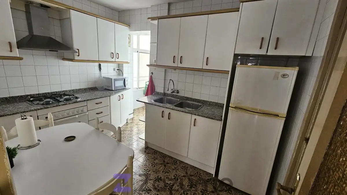 Flat for rent in Calle Pintor Joaquín, San Antón