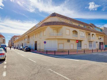 Penthouse with pool for sale in Playa del Acequión, Náufragos y Rocío del Mar