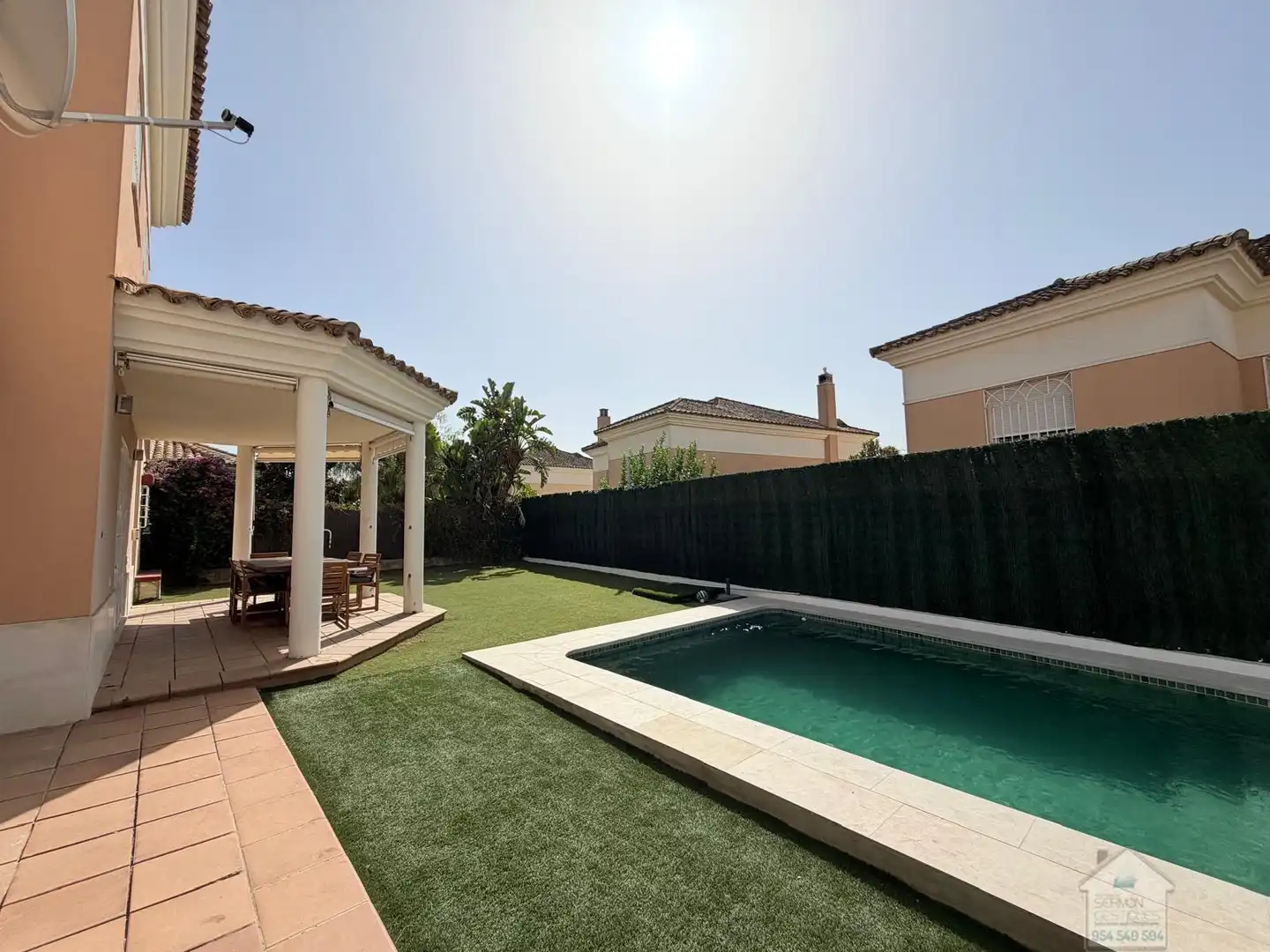 Piscina de Casa o chalet en venta en Montequinto con Aire acondicionado, Terraza y Trastero