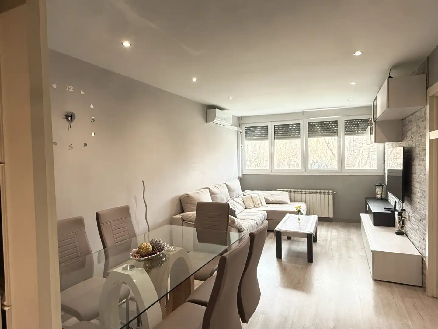 Living room of Flat for sale in Mejorada del Campo  with Air Conditioner, Heating and Furnished