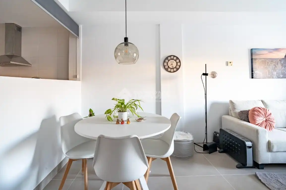 Dining room of Flat for sale in Granada  with Air Conditioner, Heating and Terrace