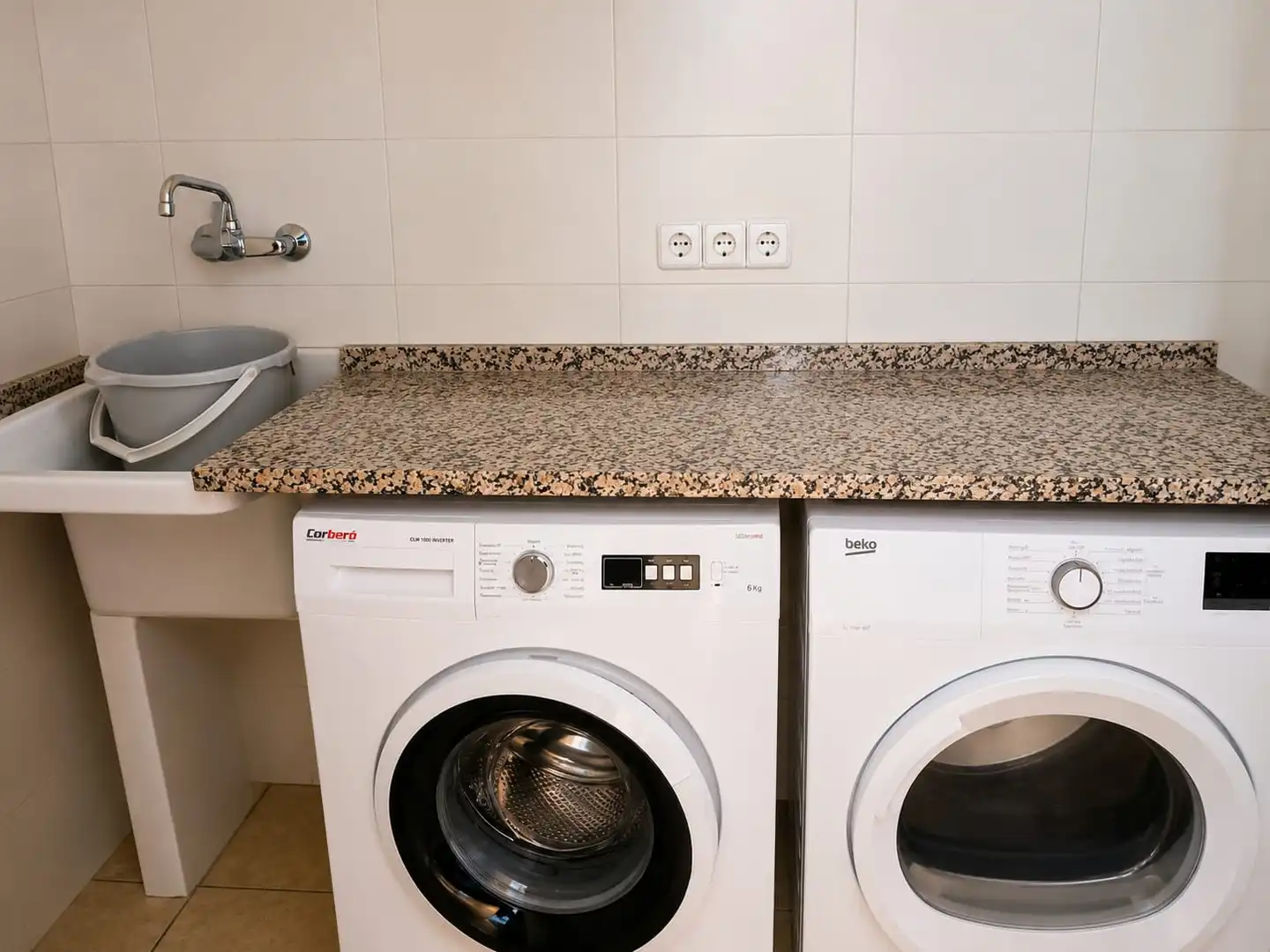 Cocina de Casa o chalet en venta en Porqueres con Calefacción, Jardín privado y Terraza