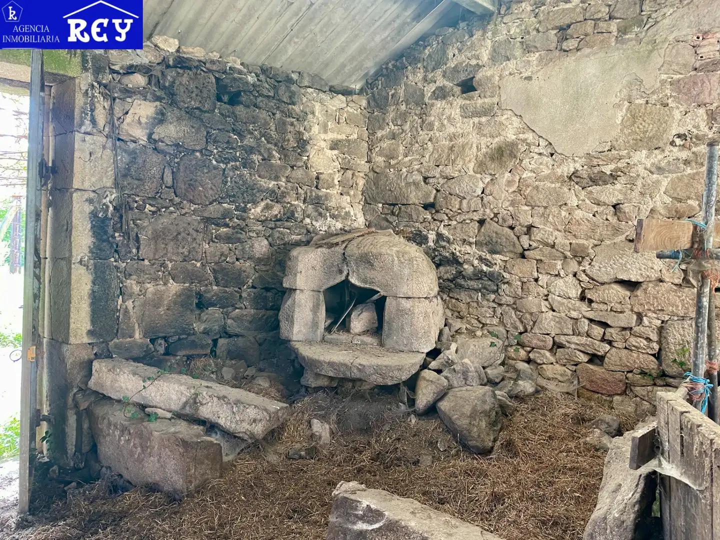 Finca rústica en venta en Catoira con Jardín privado