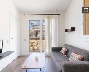 Living room of Flat to rent in  Barcelona Capital  with Air Conditioner, Heating and Furnished