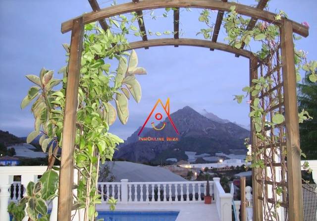 Casa-chalet en Alquiler en Partida Campulles en Polop