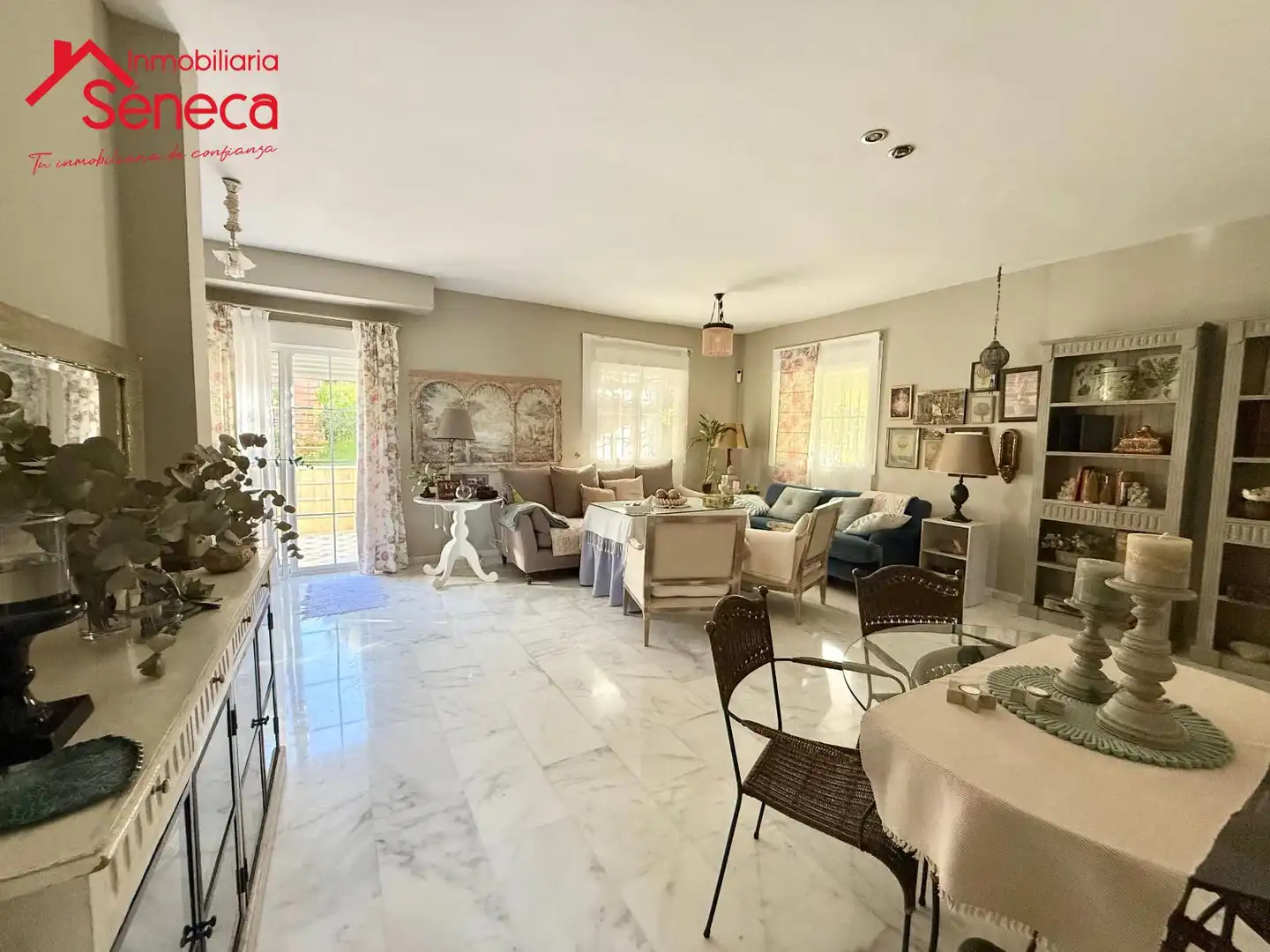 Sala d'estar de Casa o xalet en venda en Alcolea amb Aire condicionat, Calefacció i Terrassa