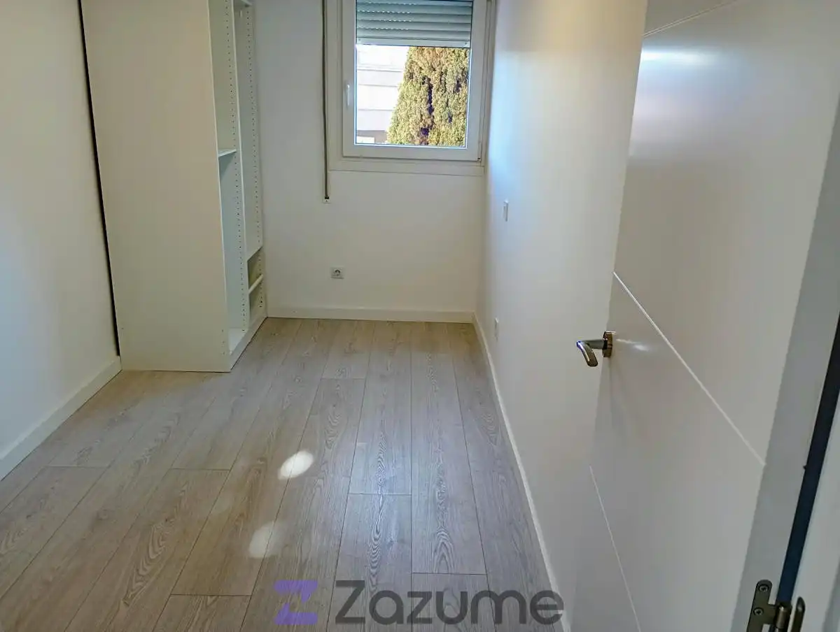 Schlafzimmer von Wohnungen zur Miete in Barcelona mit Klimaanlage, Heizung und Parkett