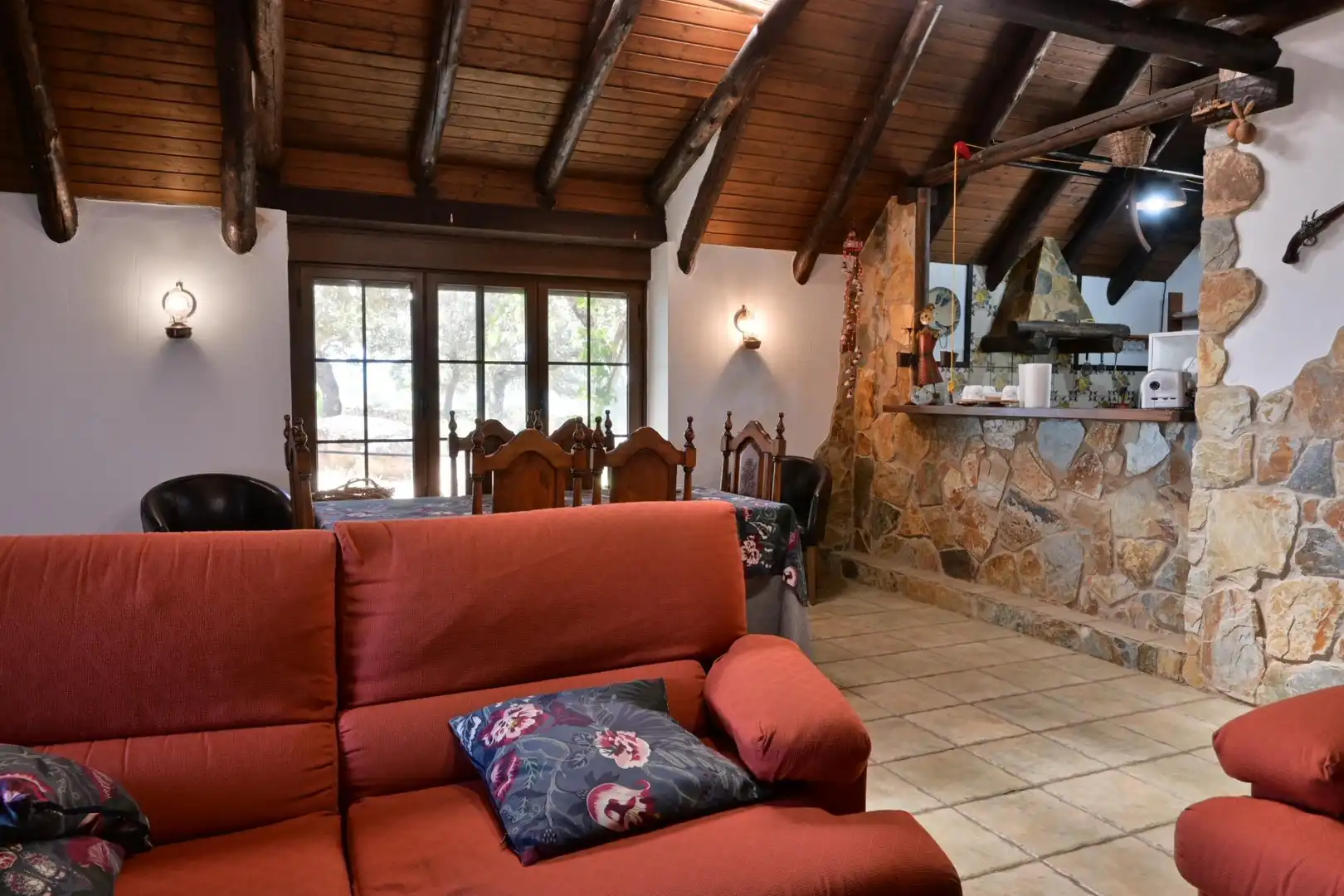 Sala de estar de Casa o chalet en venta en Bodonal de la Sierra con Aire acondicionado, Piscina y Amueblado