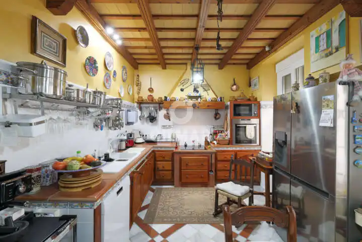 Cocina de Casa adosada en venta en El Puerto de Santa María con Calefacción y Jardín privado
