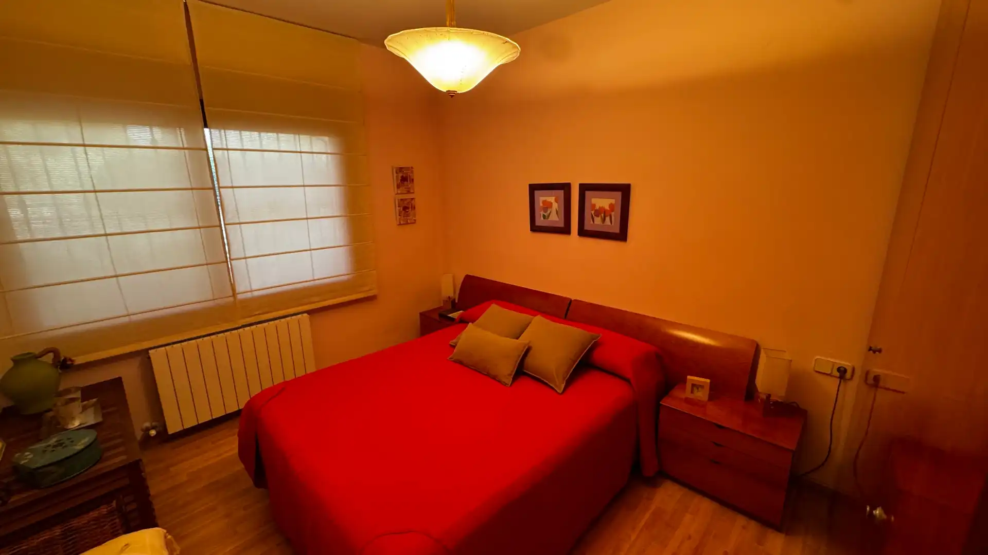Schlafzimmer von Wohnung zum Verkauf in Roda de Berà mit Klimaanlage, Heizung und Parkett