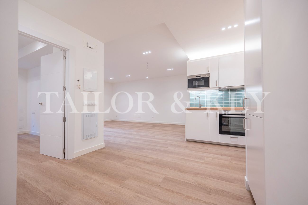 Kitchen of Flat to rent in  Madrid Capital  with Air Conditioner