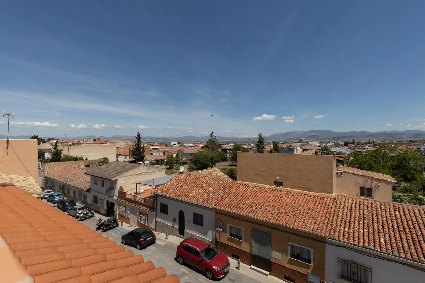 Vista exterior de Àtic en venda en Alhendín amb Aire condicionat, Terrassa i Traster