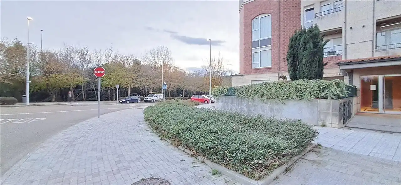 Vista exterior de Piso en venta en Santa Cruz de Bezana