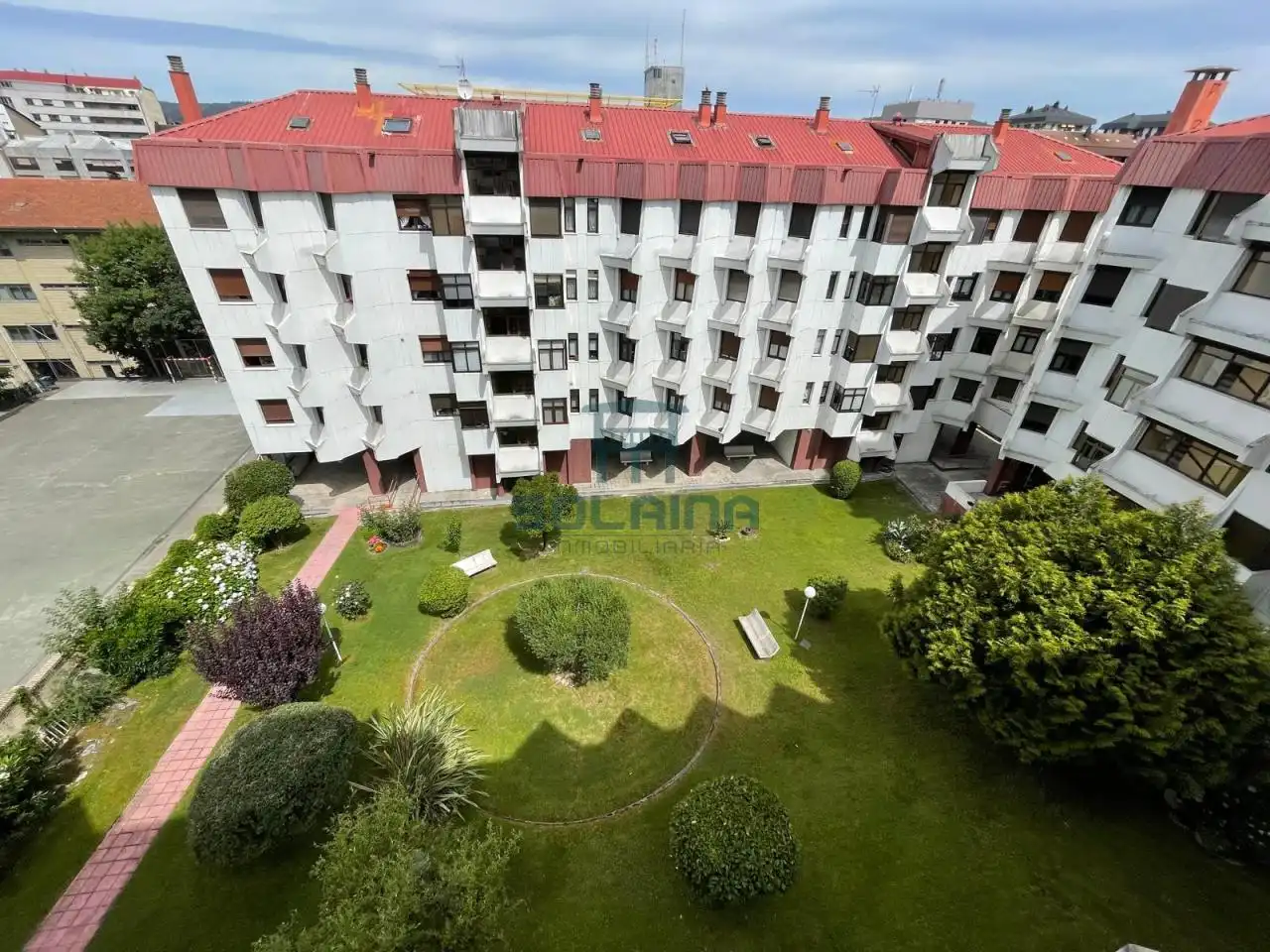 Außenansicht von Wohnung zum Verkauf in Ourense Capital  mit Heizung, Parkett und Abstellraum