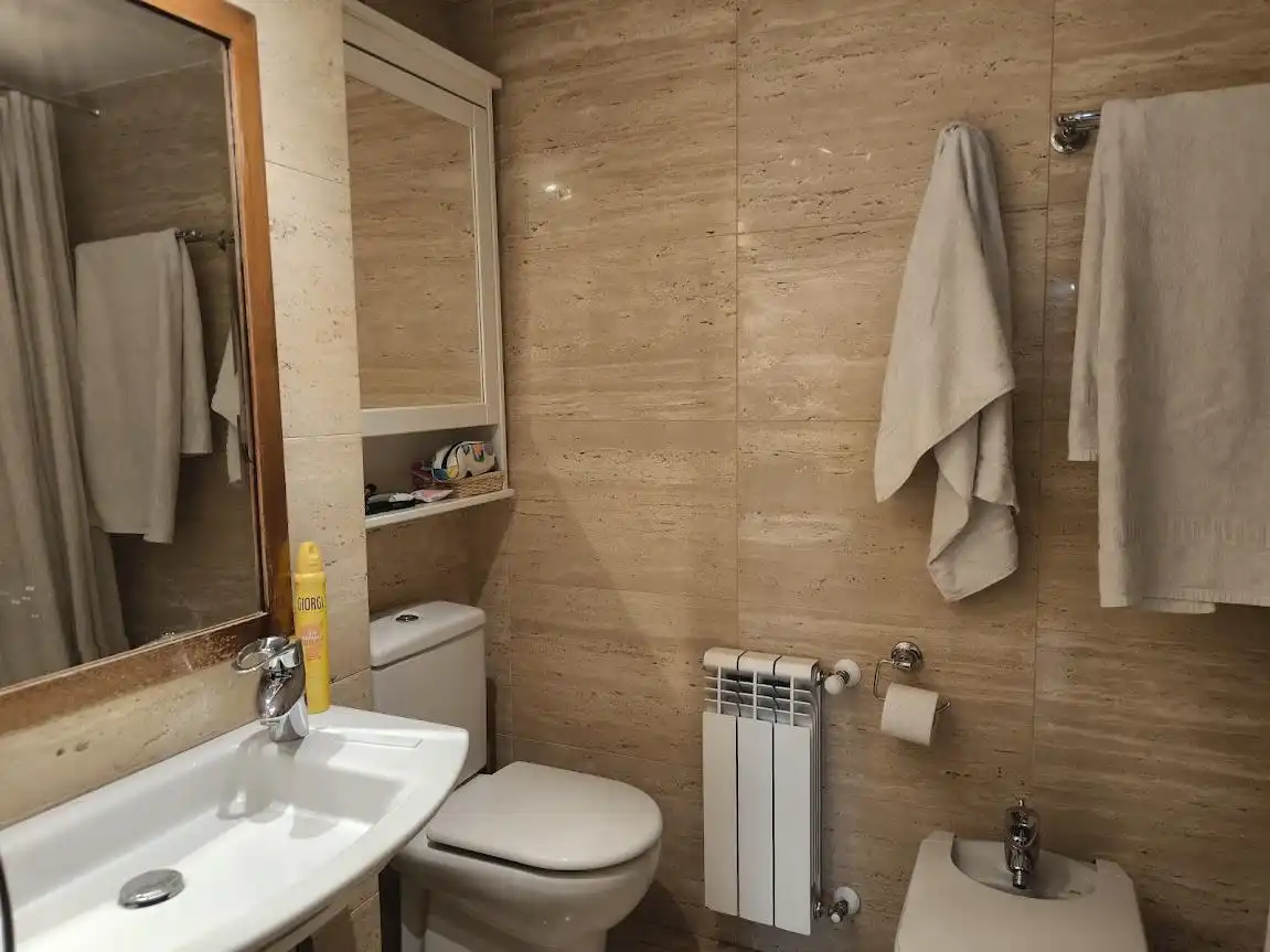 Badezimmer von Wohnung zum Verkauf in Oviedo  mit Heizung und Abstellraum