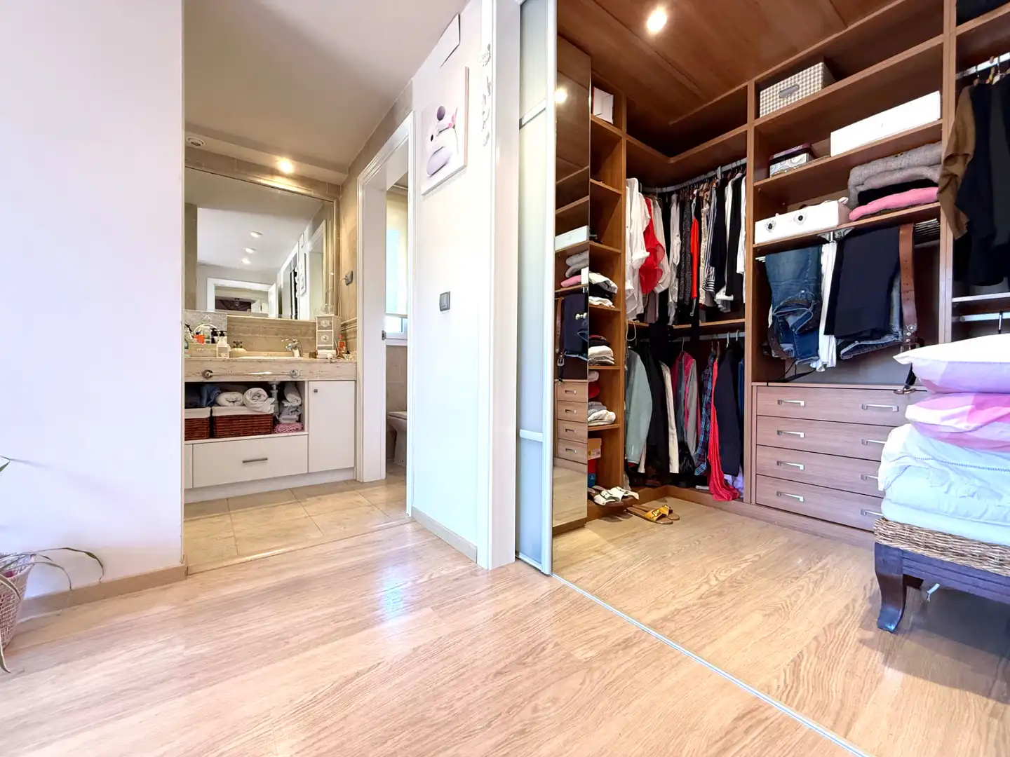 Detached house with pool for sale in Carrer de Josep Clarà, imagen 61