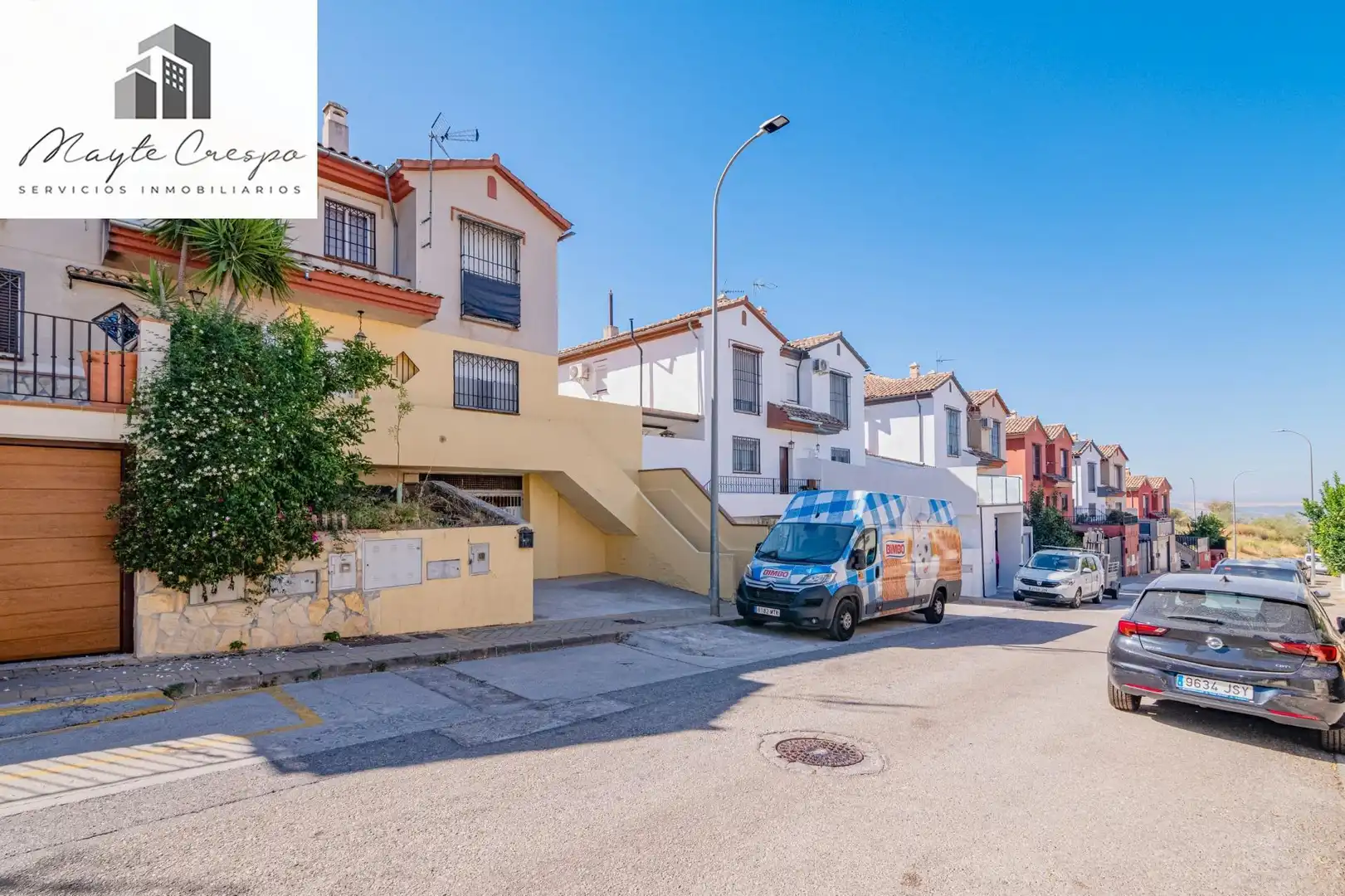Casa aparellada amb terrassa en venda a Jun, imagen 35
