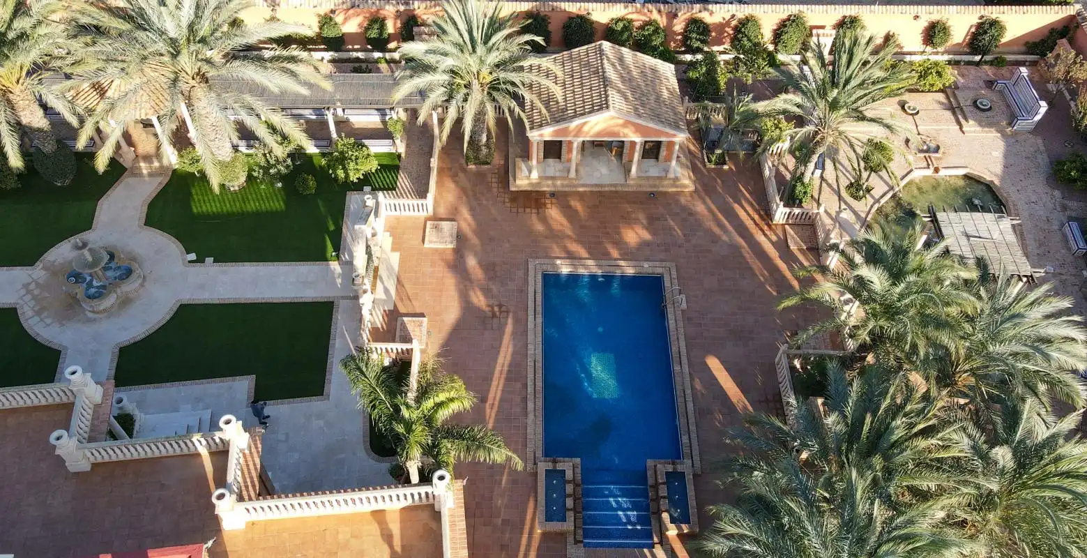 Piscina de Casa o xalet en venda en Elche / Elx amb Aire condicionat, Calefacció i Jardí privat
