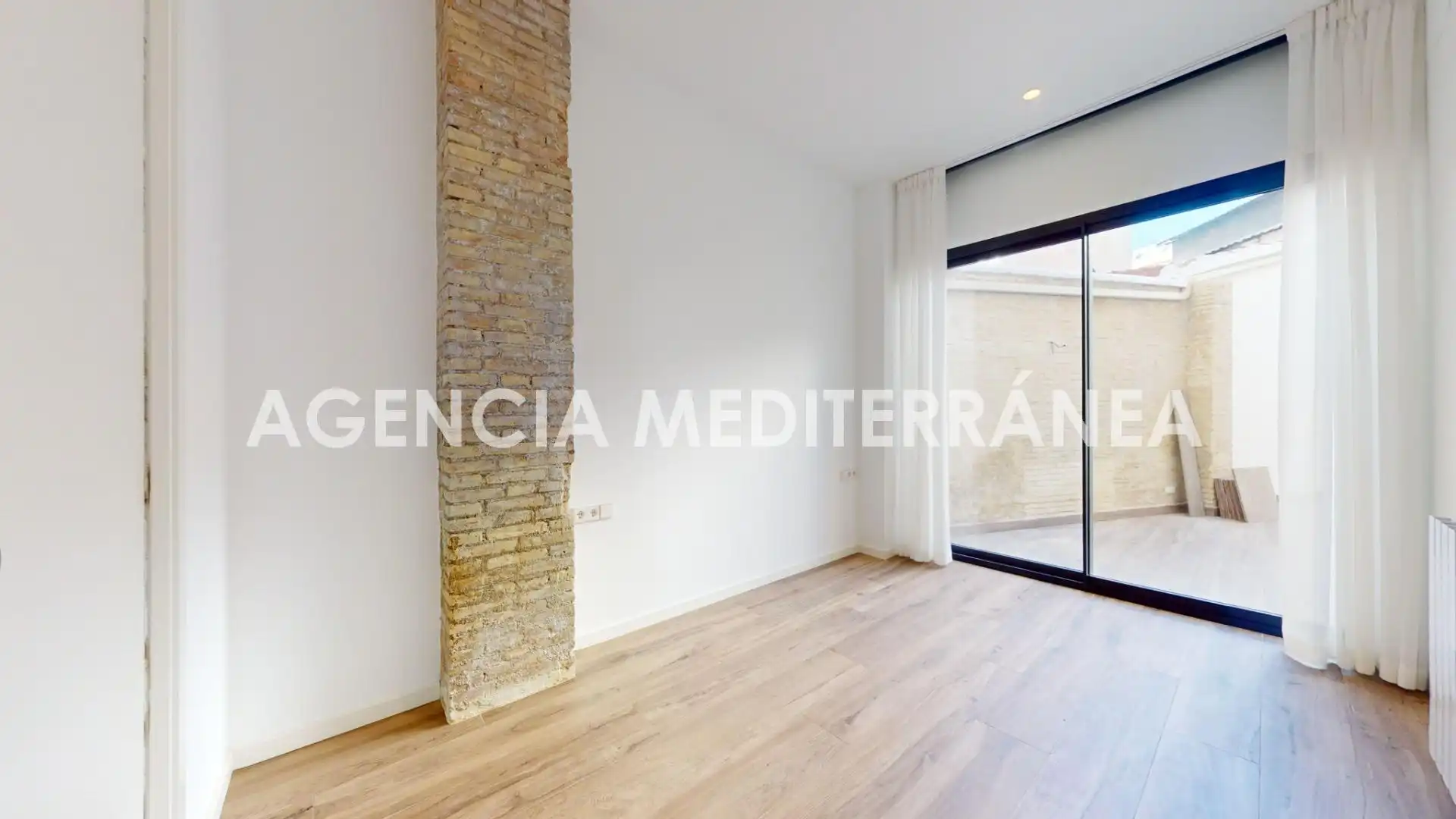 Habitación de Piso en venta en Valencia con Aire acondicionado, Calefacción y Terraza
