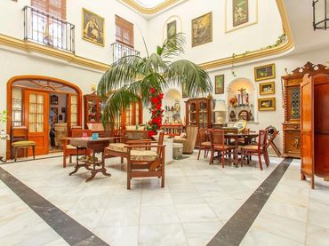 Casa amb balcó en venda a Calle Capillera