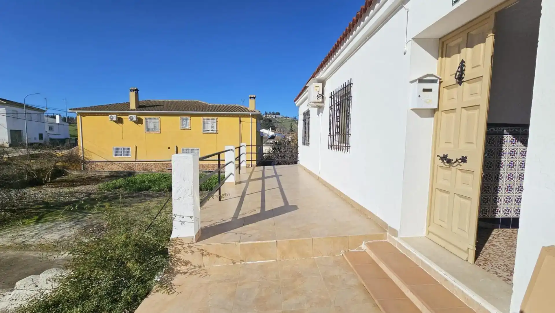 Vista exterior de Finca rústica en venda en Monturque amb Aire condicionat, Moblat i Forn