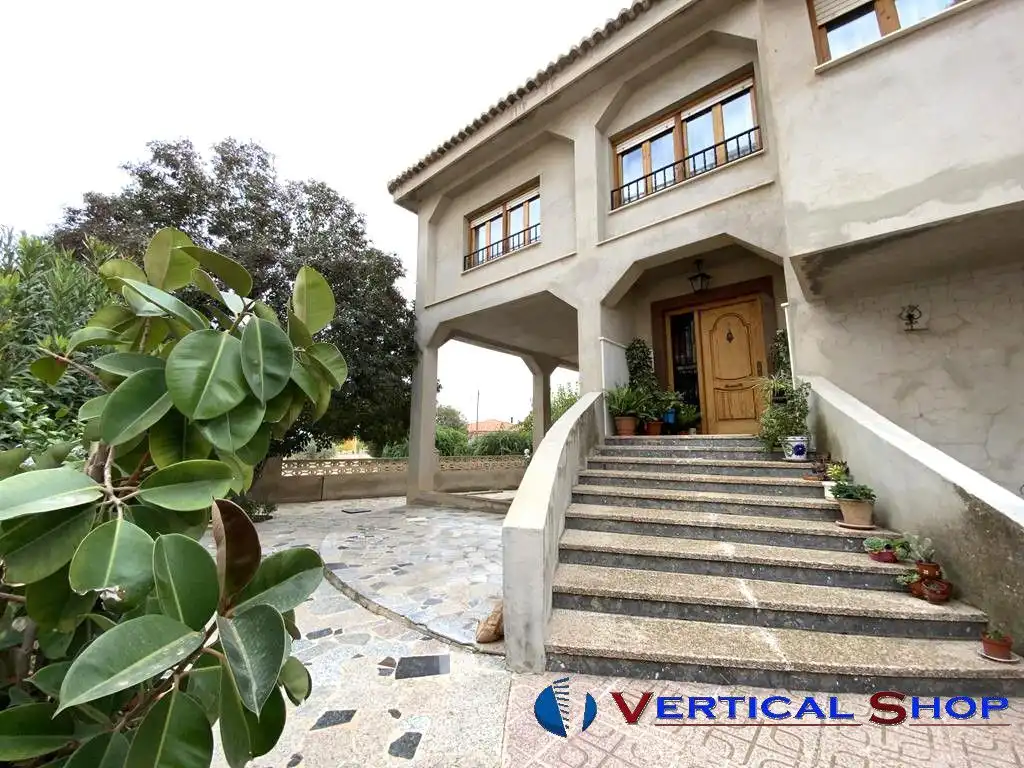 Chalet en venta en Miguel Hernandez