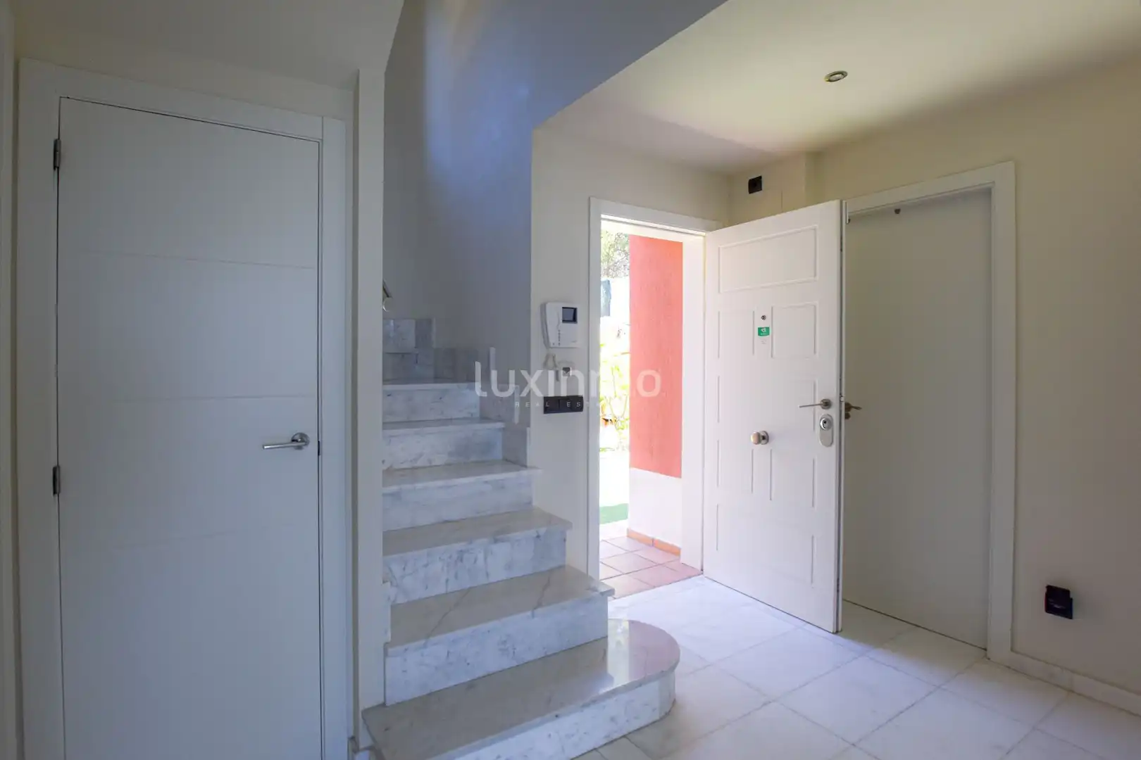 Chalet con terraza en venta en Golf Bahía, imagen 11