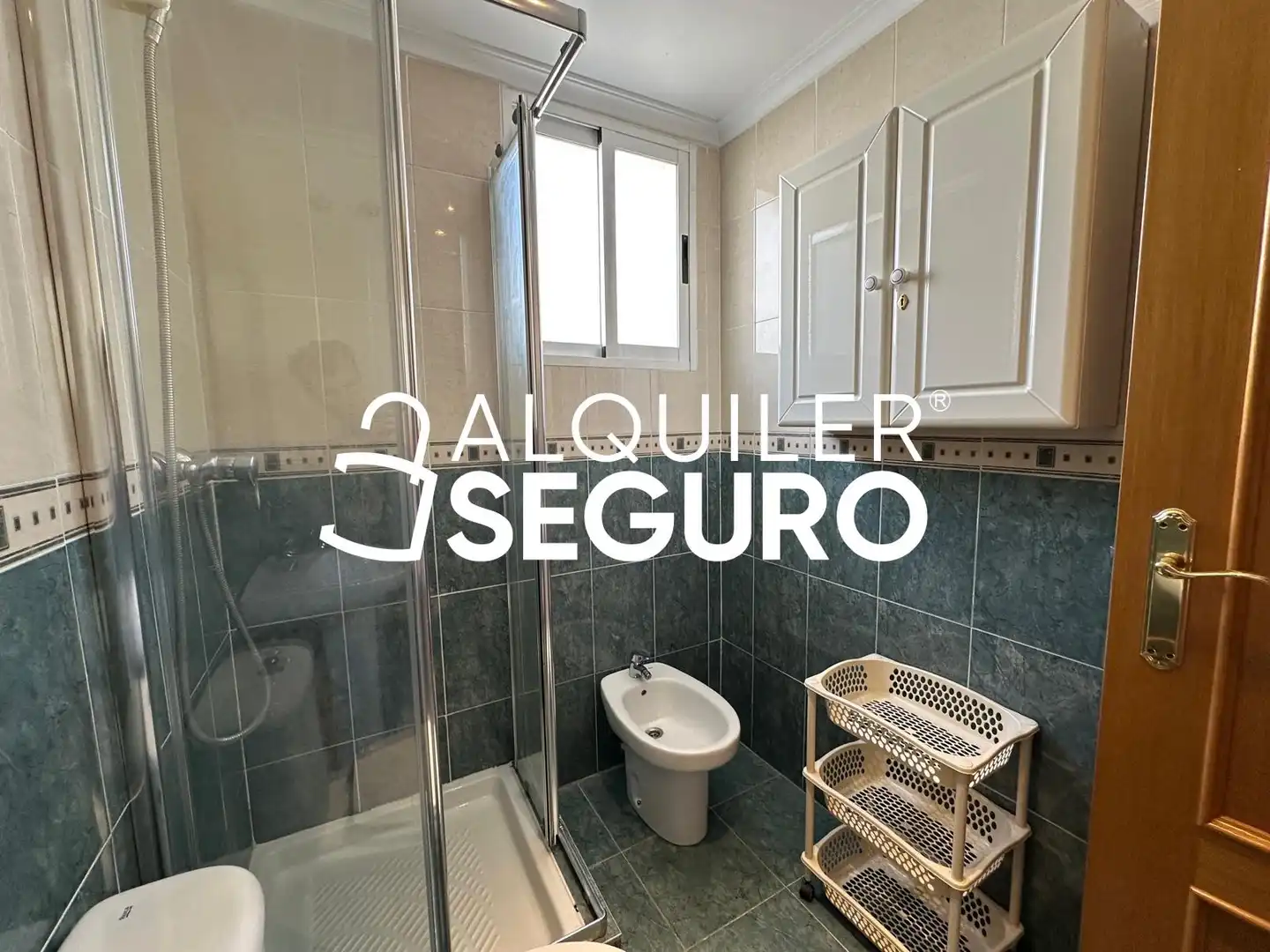 Bathroom of Flat for rent in Torrent  with Air Conditioner and Furnished