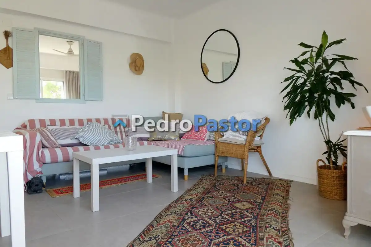 Appartement compact avec piscine à vendre à Las Marinas / Les Marines