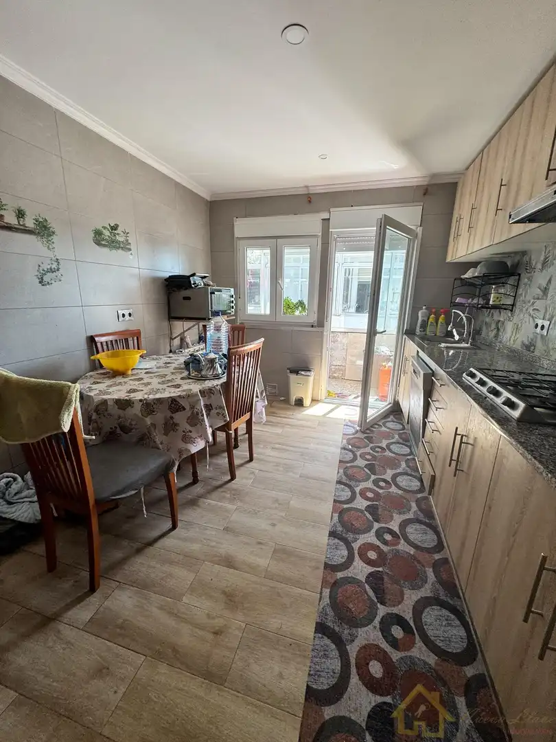Cocina de Piso en venta en Lugo con Calefacción, Terraza y Balcón