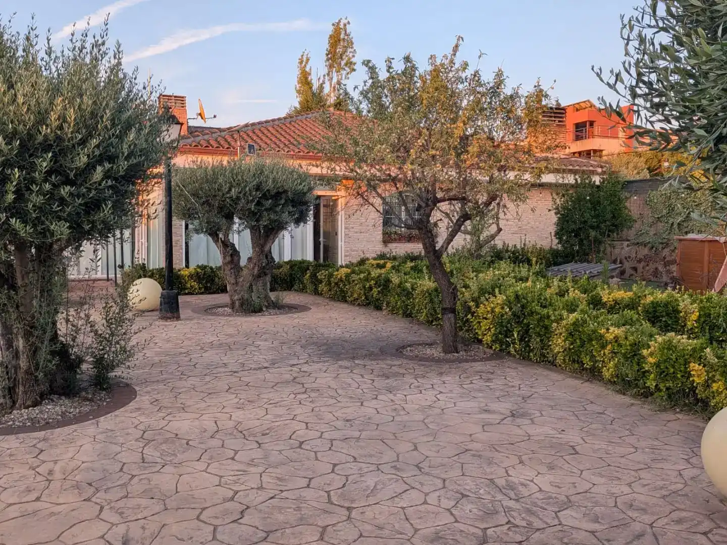 Vista exterior de Pis en venda en Mejorada del Campo amb Aire condicionat i Piscina
