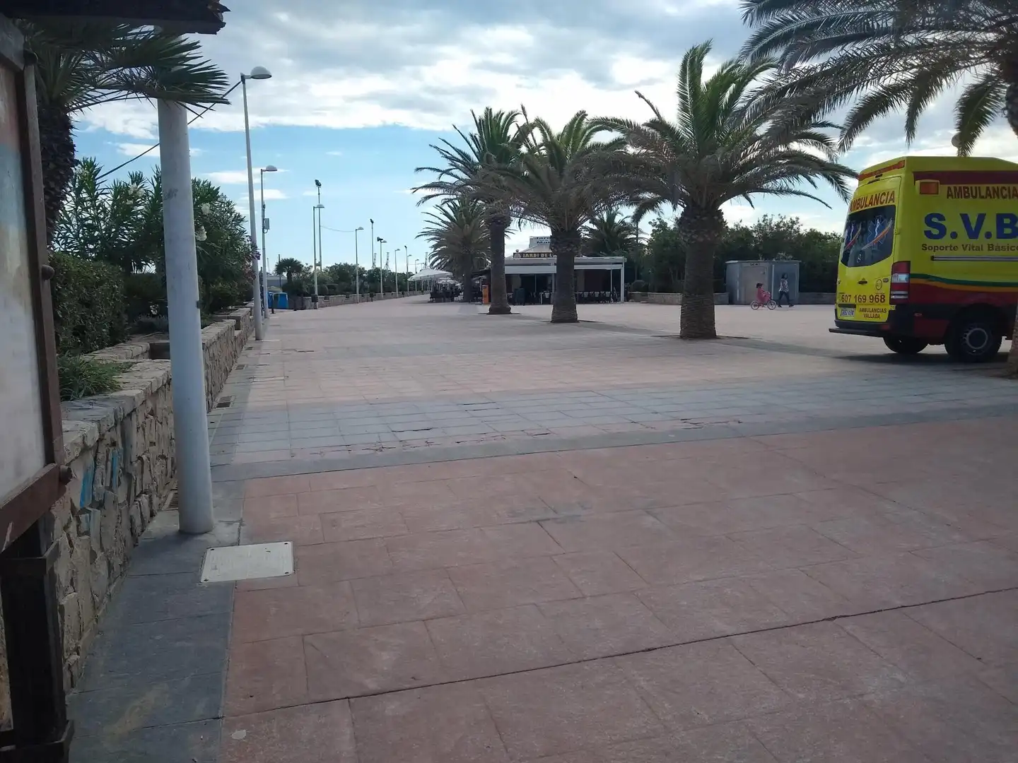 Vista exterior de Local en venda en Sagunto / Sagunt