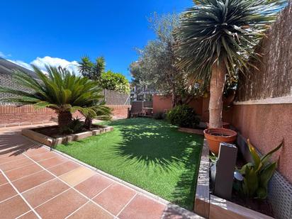 Jardí de Casa o xalet en venda en Castelldefels amb Aire condicionat i Terrassa