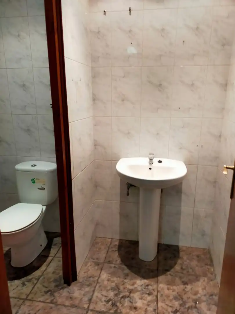 Baño de Local en venta en Sabadell
